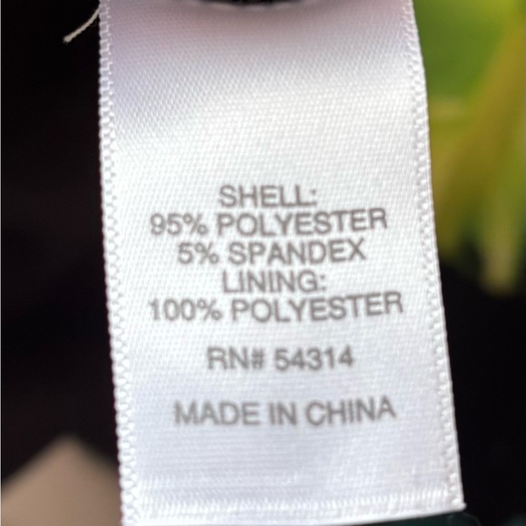 Bisou Bisou Black Dress with Bold Floral Design - Picture 5 of 6